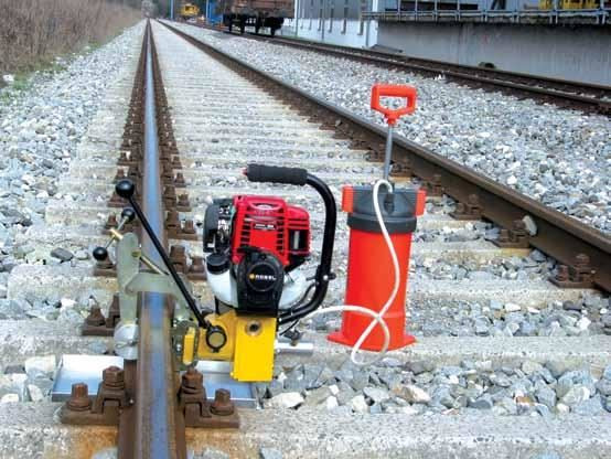 Petrol-power rail drill